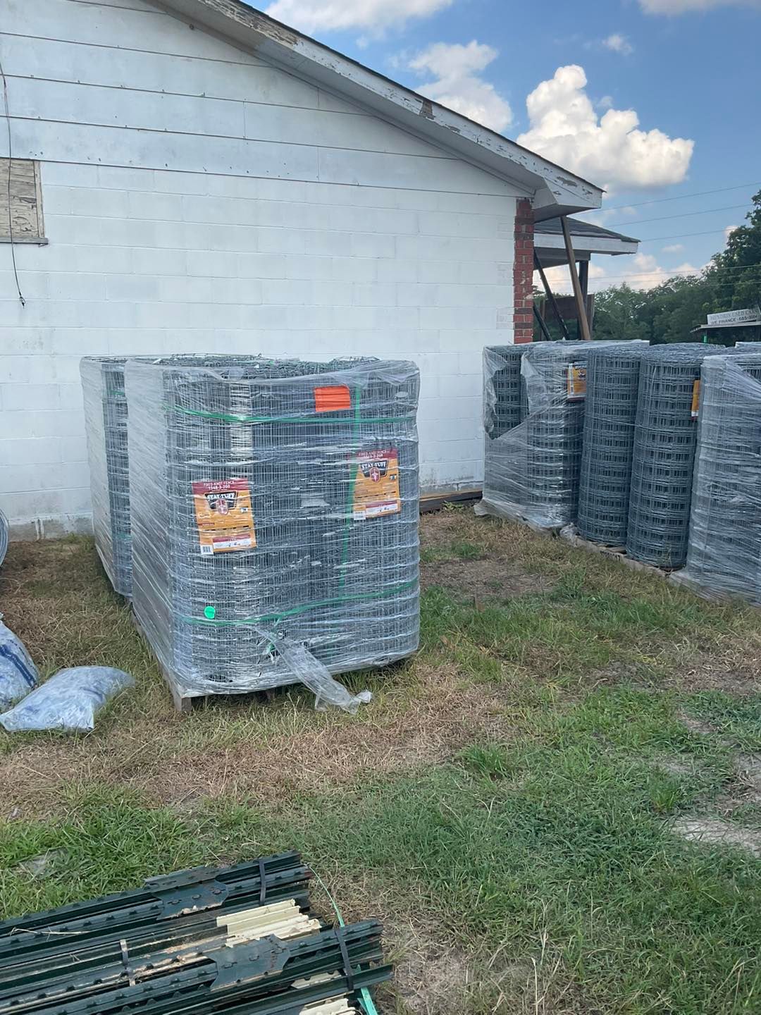 A Bunch Of Wire Fence | Monetta, SC | Monetta Farm Supply