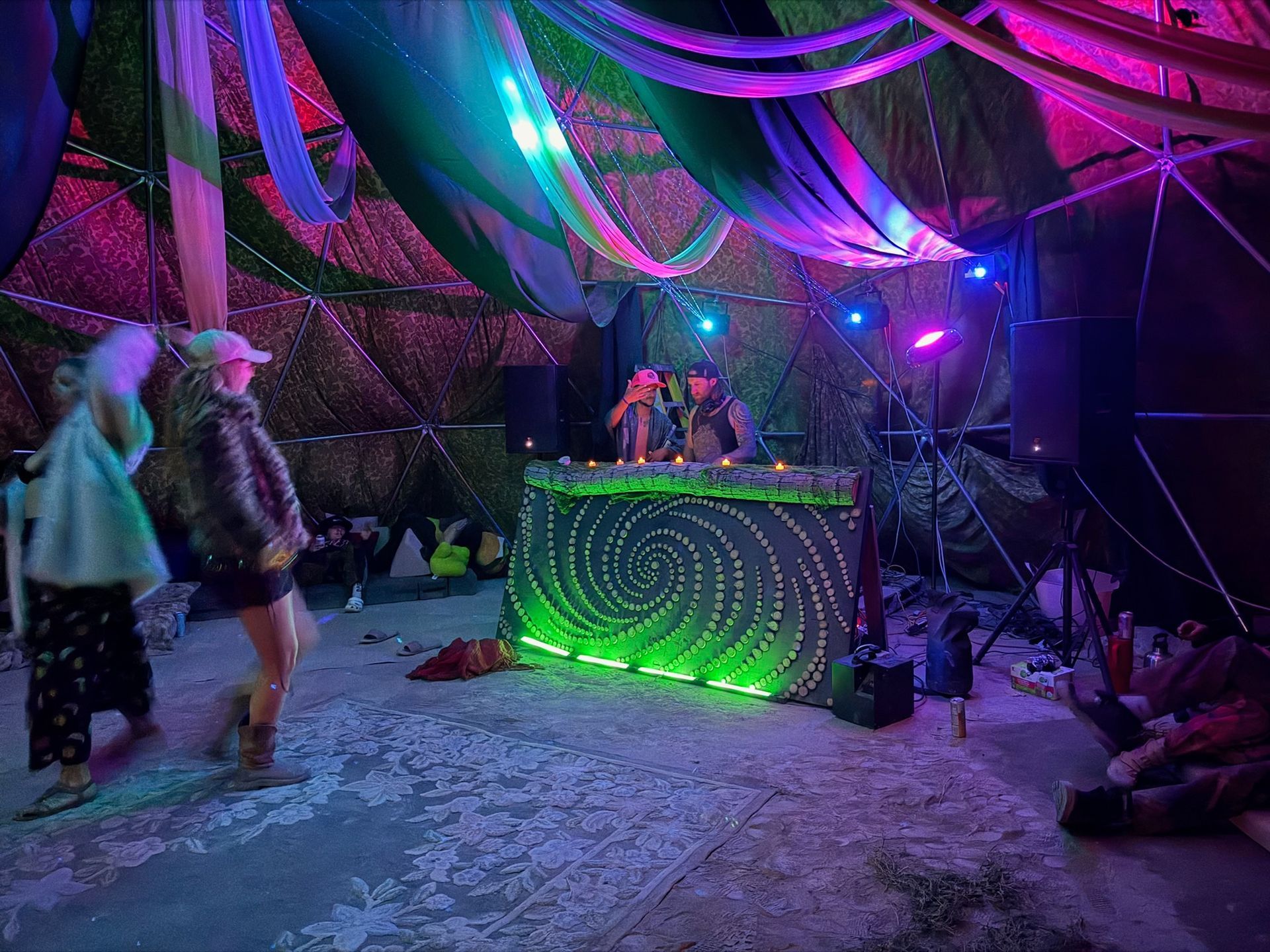 Smooth Yeti Djing at Building man Music Festival