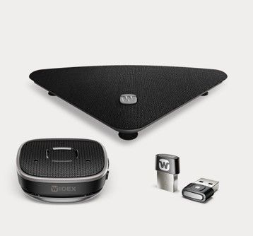 Sistema di altoparlanti Black Wedge con subwoofer wireless e adattatore USB su sfondo bianco