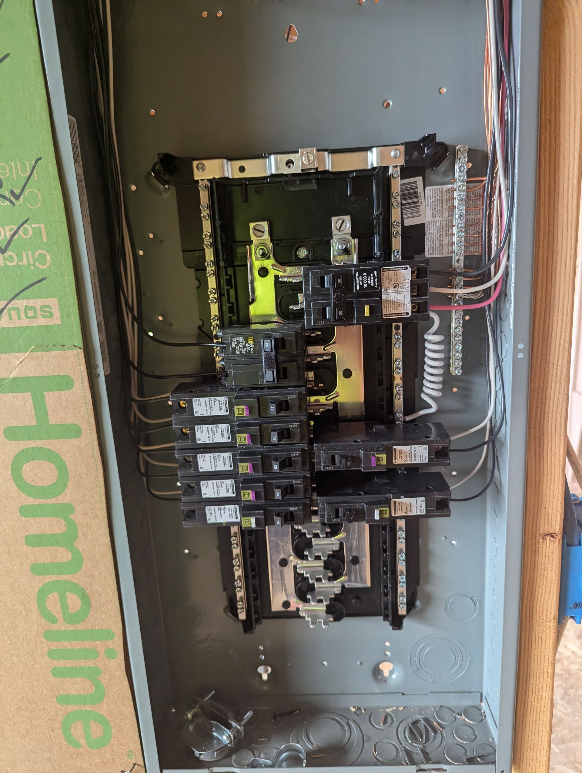 A box with the word homeline on it