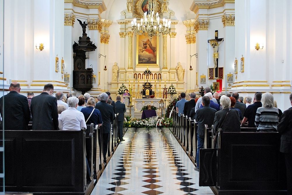 Funeral Director in Taree | Hutchinson Family Funerals