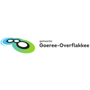 Het logo voor goeree-overflakkee is een groen-blauwe cirkel met een zwarte cirkel in het midden.