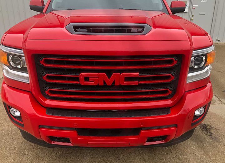 red color on car
