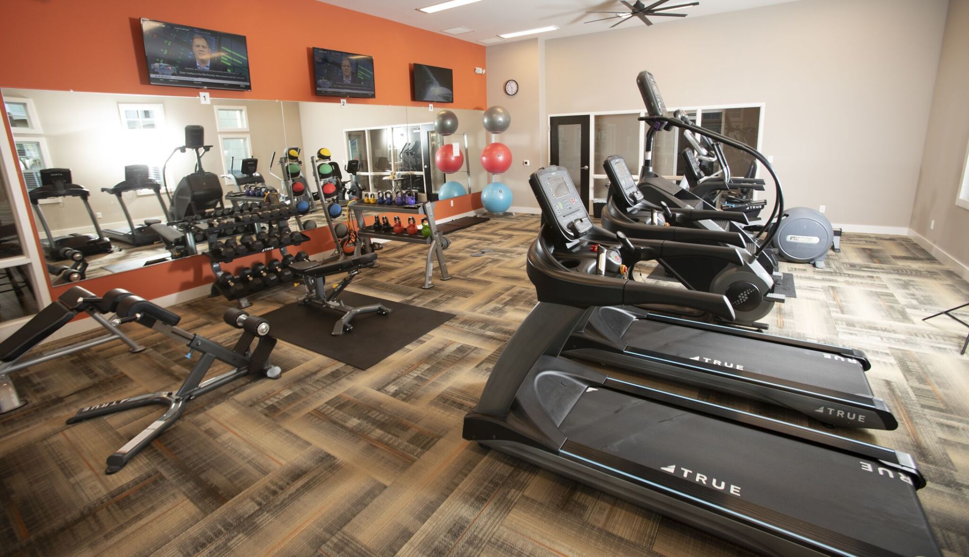 FITNESS CENTER