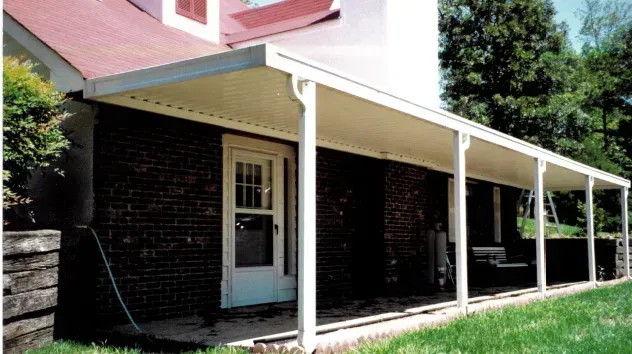 Brown White House — Chattanooga, TN — Chattanooga Awning Company