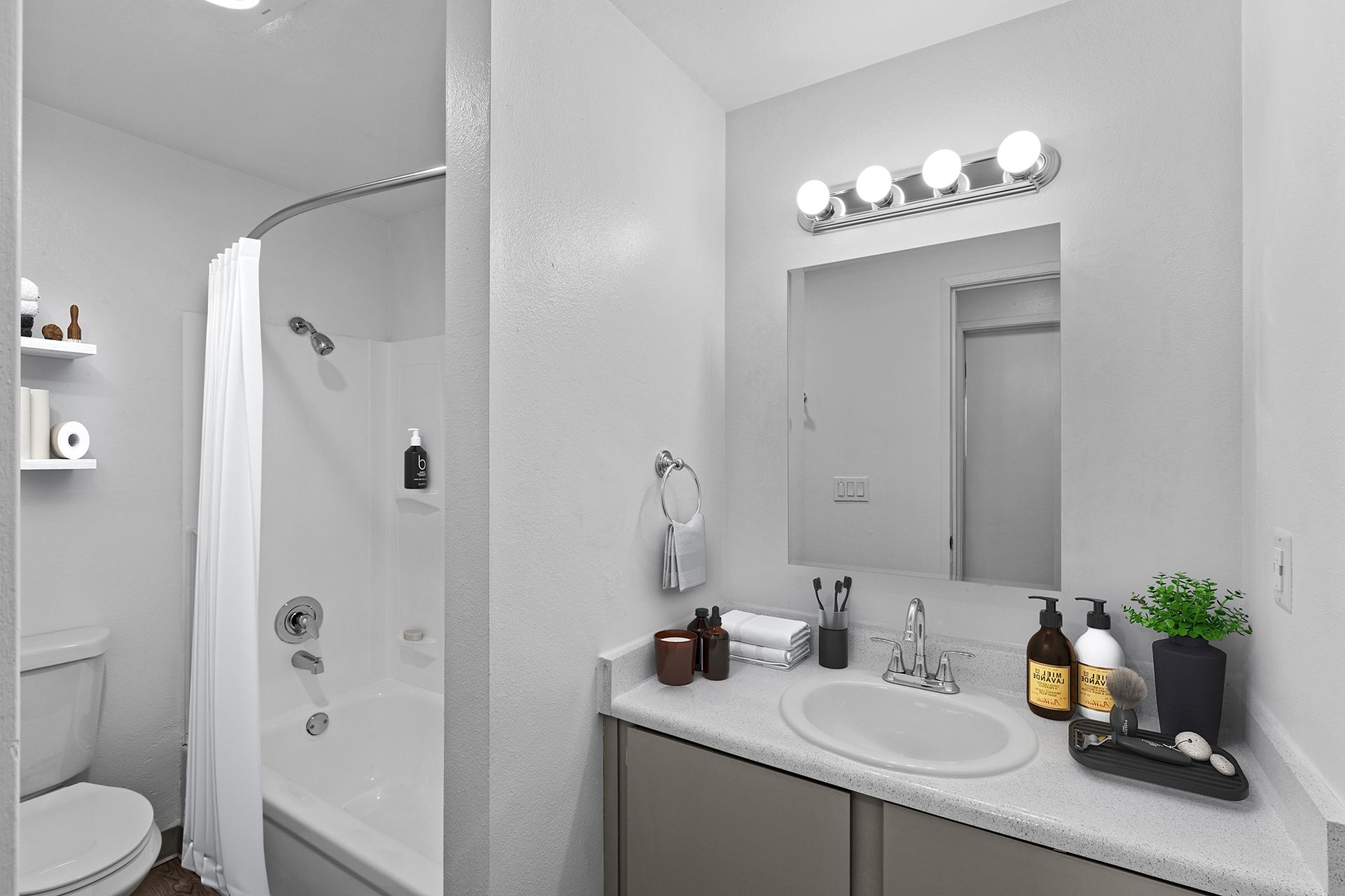 Updated bathroom with modern fixtures
