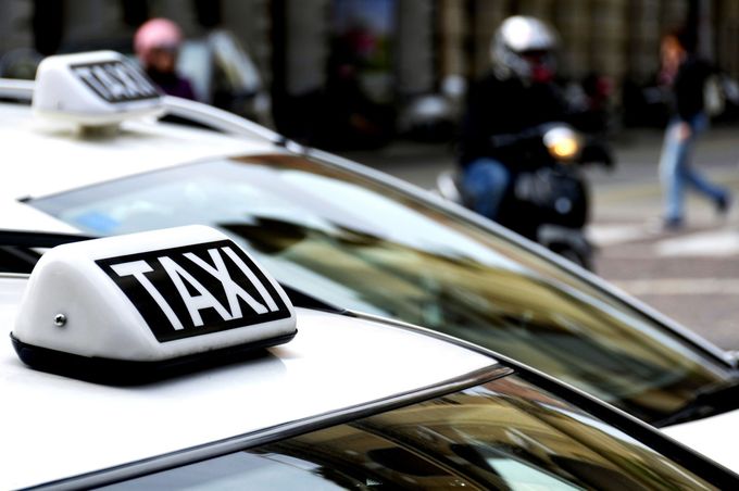 taxi loano