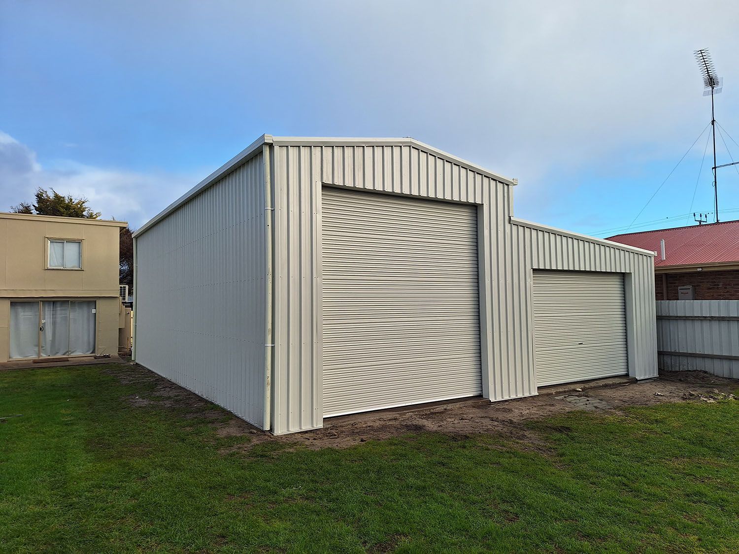 Dual Height Residential Shed installed by Parham Construction in Mount Gambier
