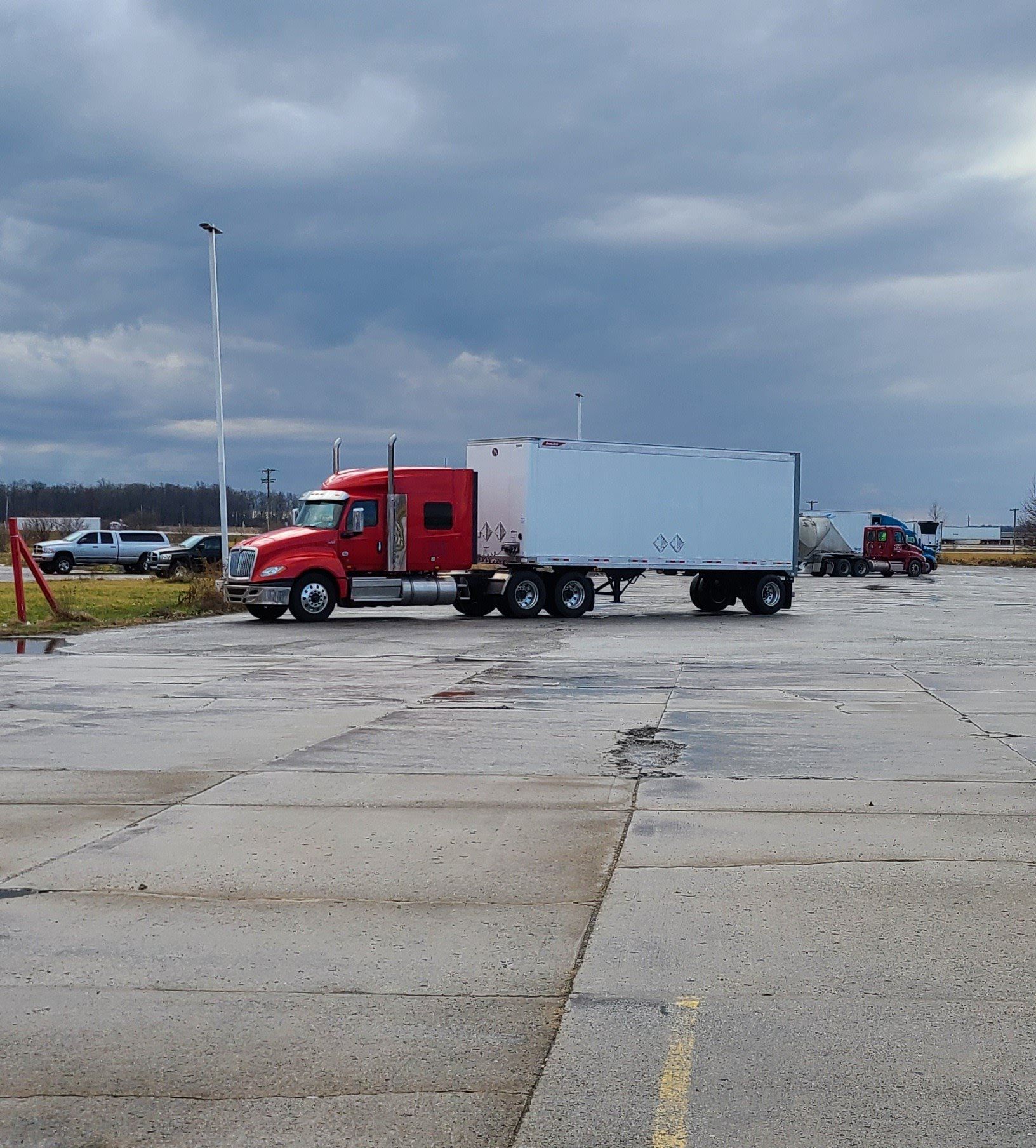 CCR FLEET SERVICES TRUCK