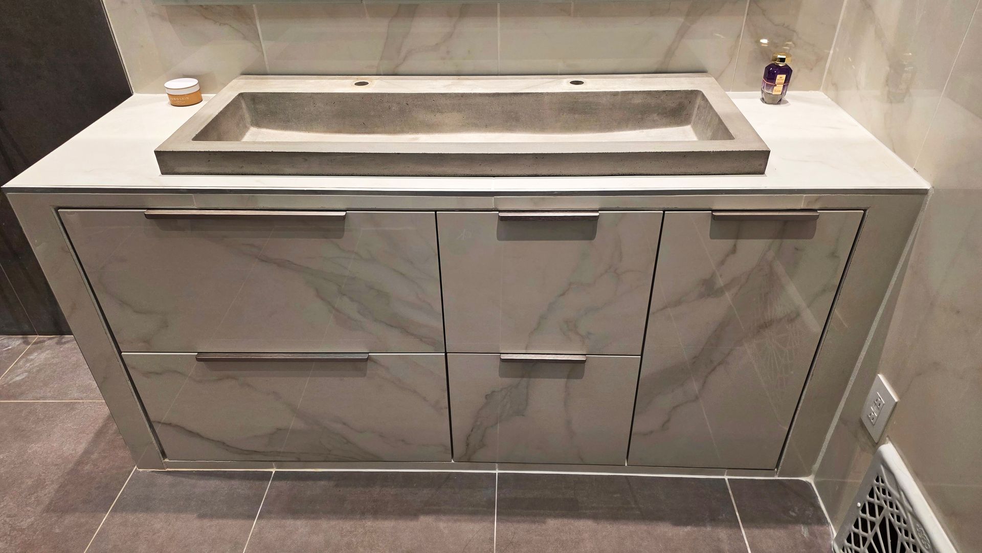 Sienna Bianca by Pianetto Vanity Top and Drawer Fronts