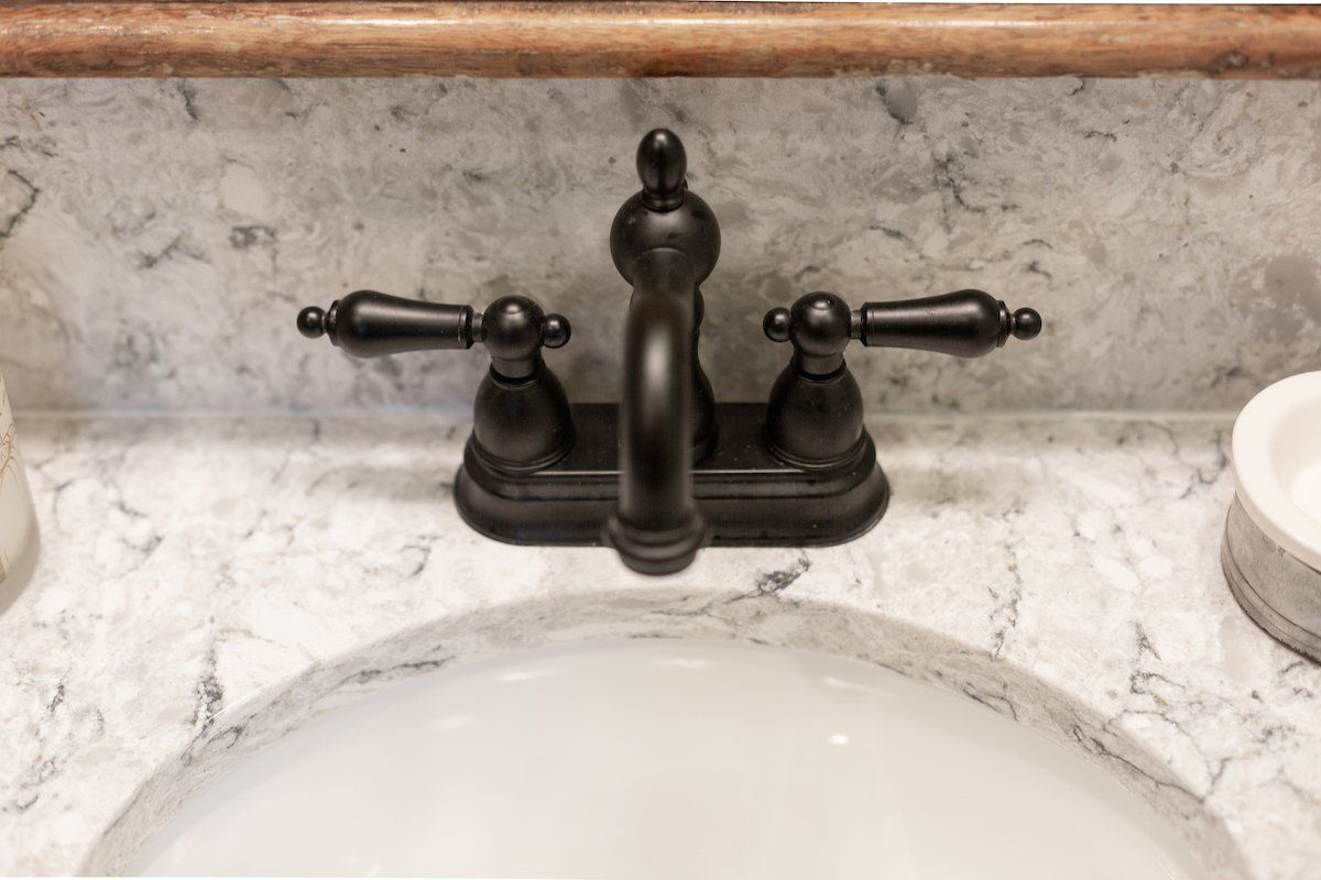 Pietra Silestone Vanity Top