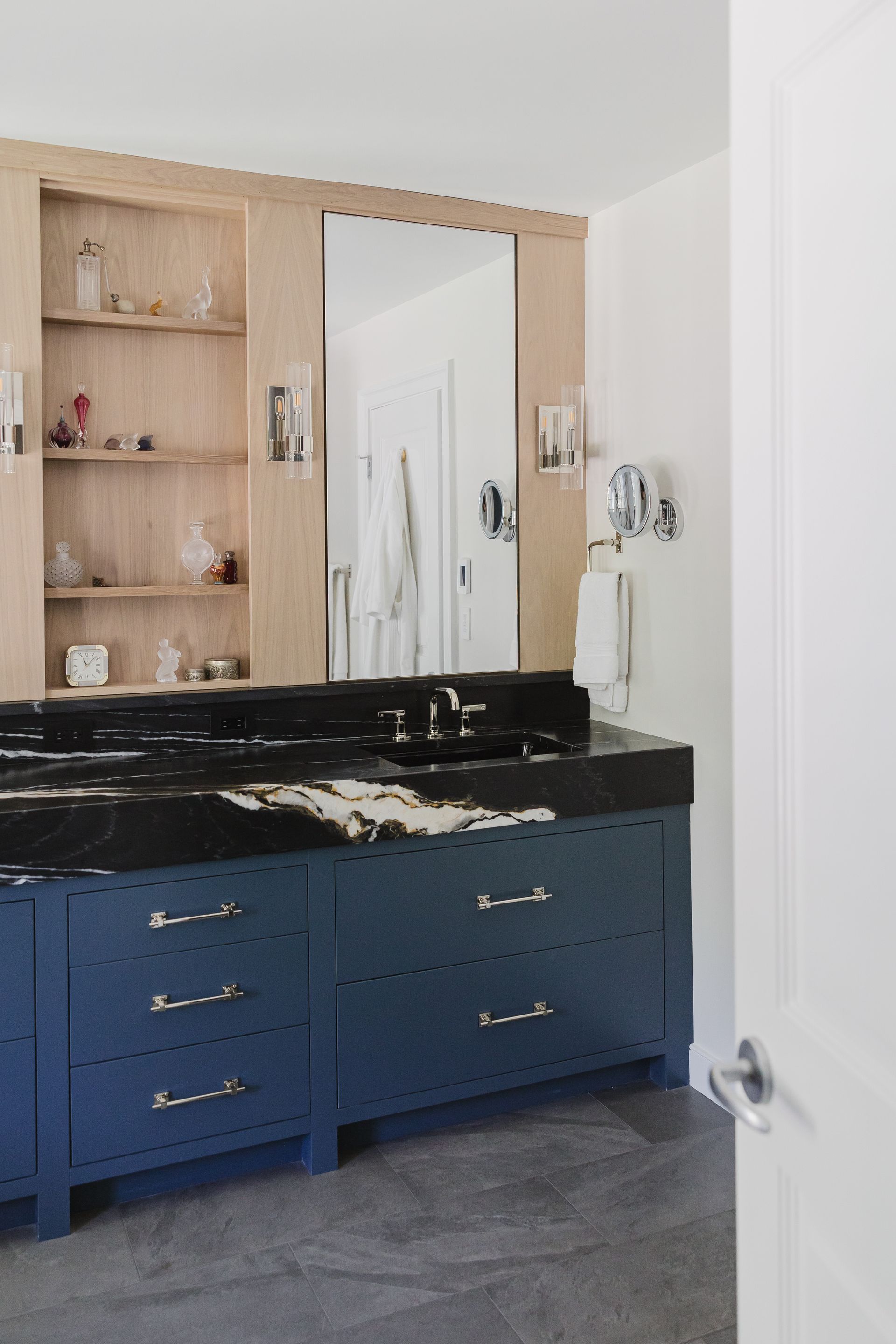 Black Phantom Leather Granite Vanity Job 20919