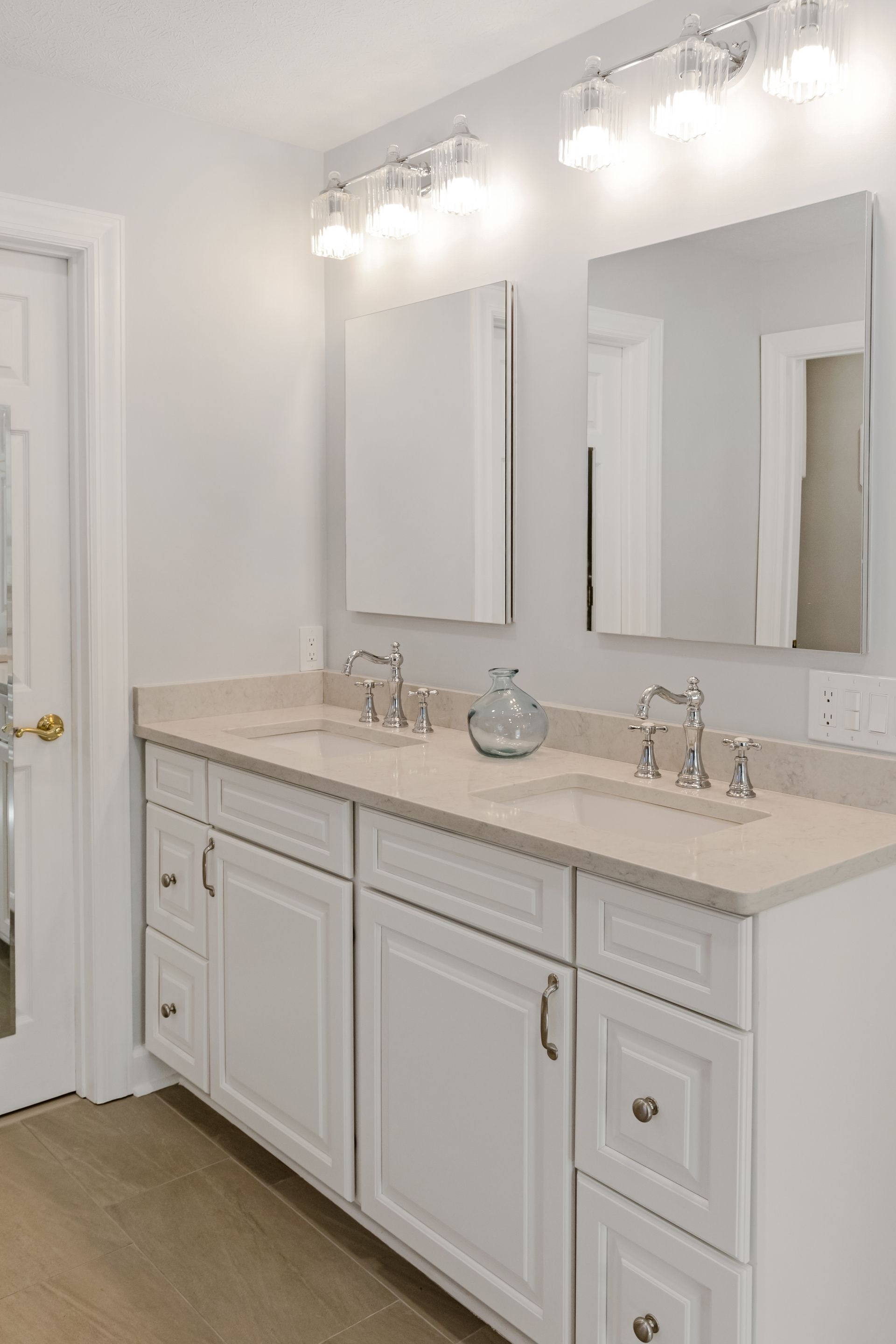Mara Blanca Q Quartz Countertops and Waypoint Painted Linen Cabinets