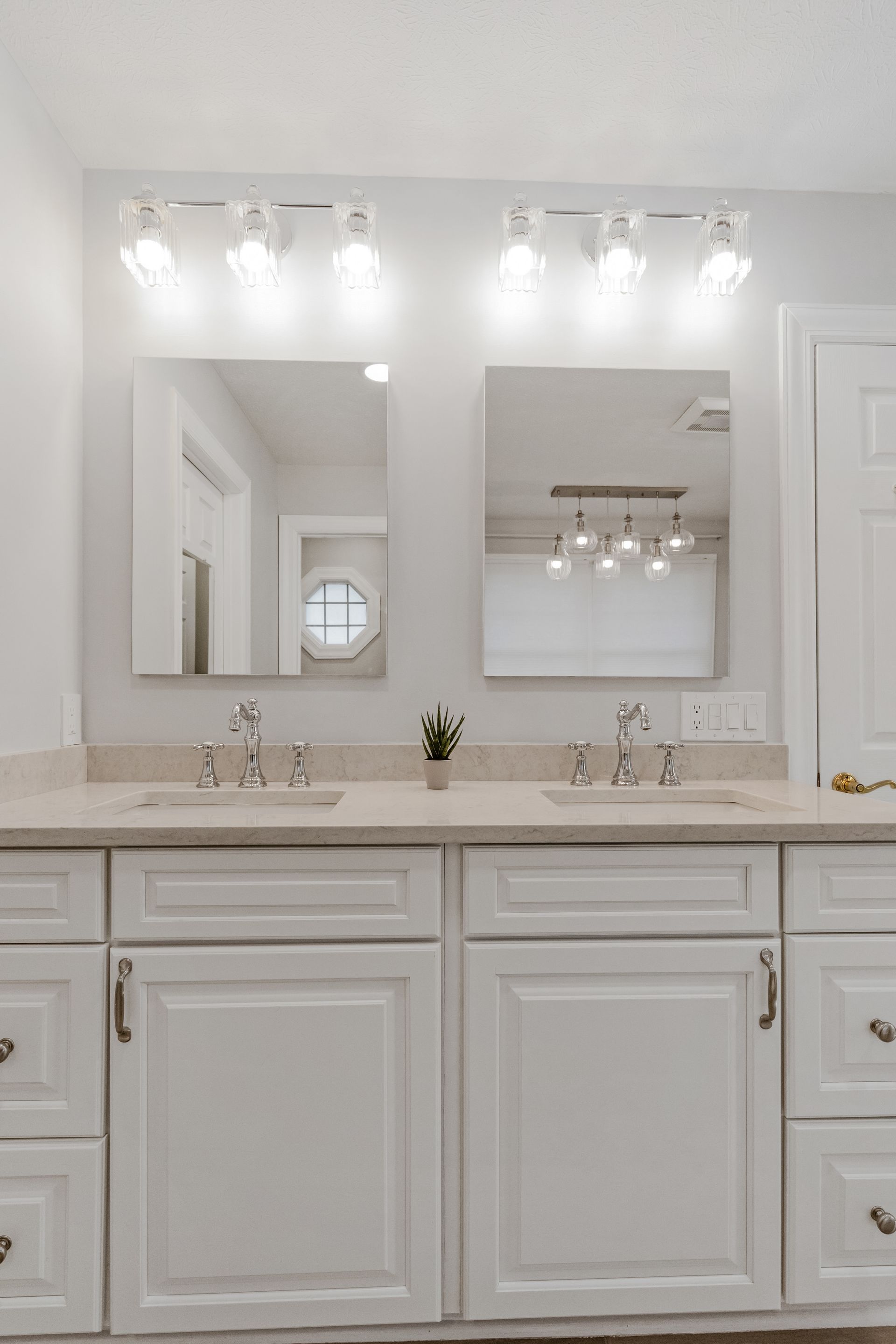 Mara Blanca Q Quartz Countertops and Waypoint Painted Linen Cabinets
