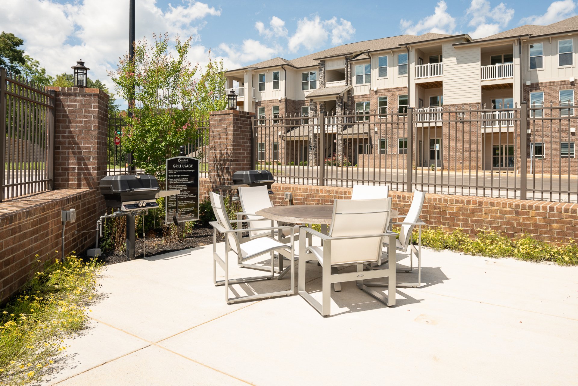 Overlook at Farragut Apartment Homes