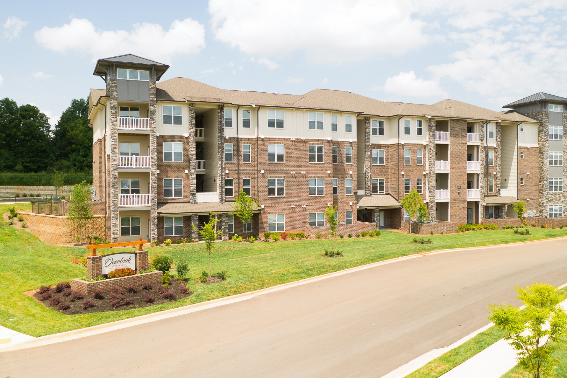 Overlook at Farragut Apartment Homes