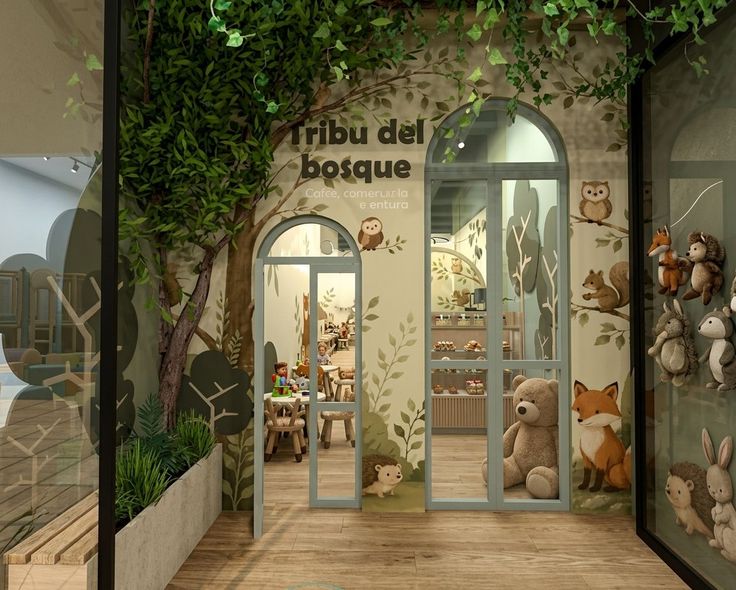 Bonita tienda infantil con decoración de ositos de peluche y detalles en verde frondoso.