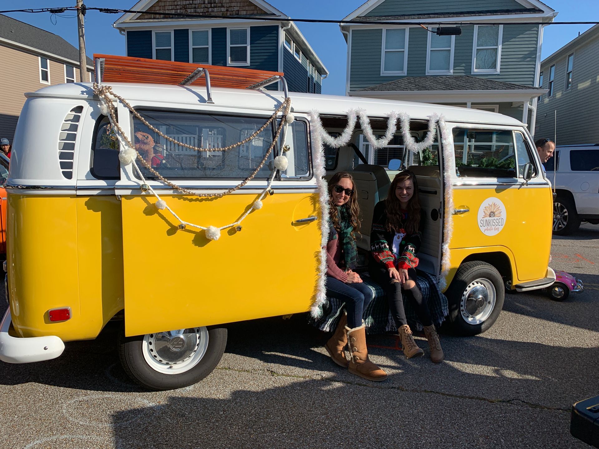 Miss Daisy from SunKissed Photo Bus participating in the MainX24 parade
