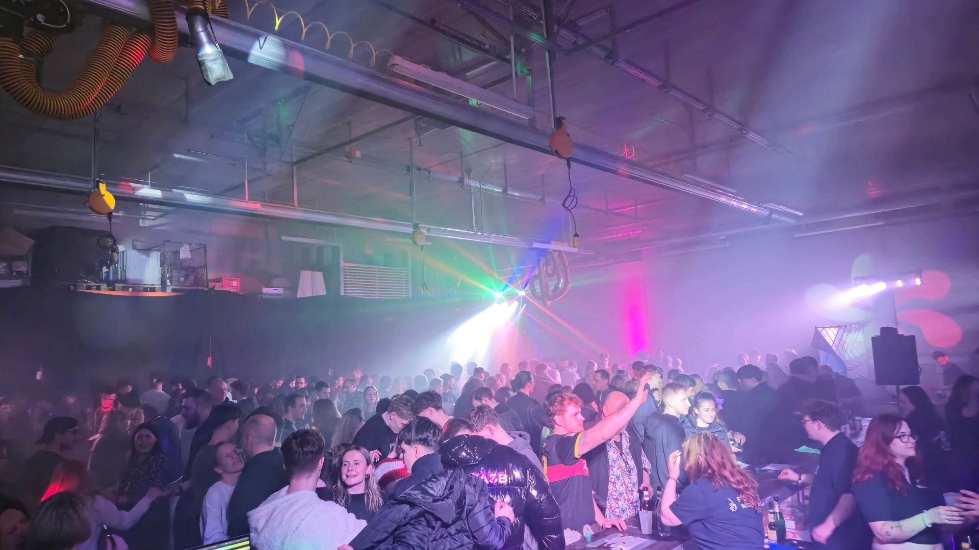 Öffentliche Veranstaltung und Vereinsfeier mit DJ