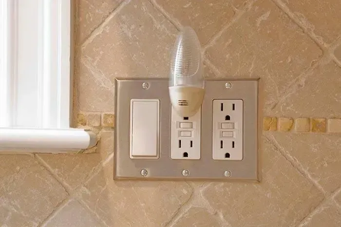 MR MANTENIMIENTO RESIDENCIAL E INDUSTRIAL - Electricidad