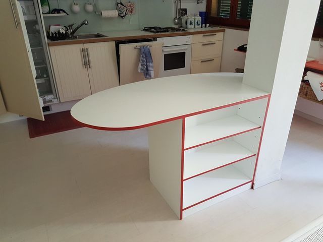 scrivania in legno