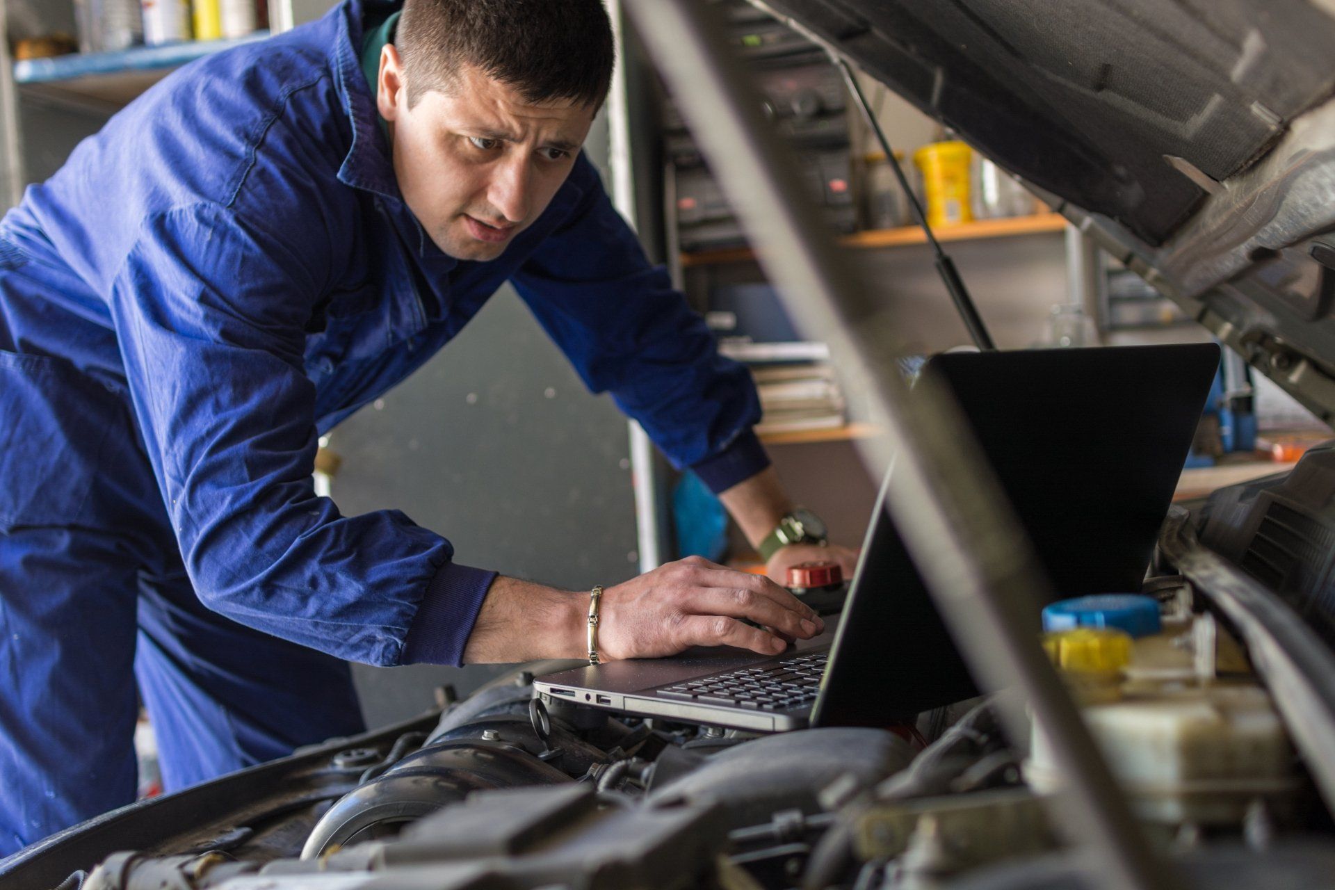 Gearbox repair closeup — Farmington Hills, MI — Cuddy Brothers Transmissions
