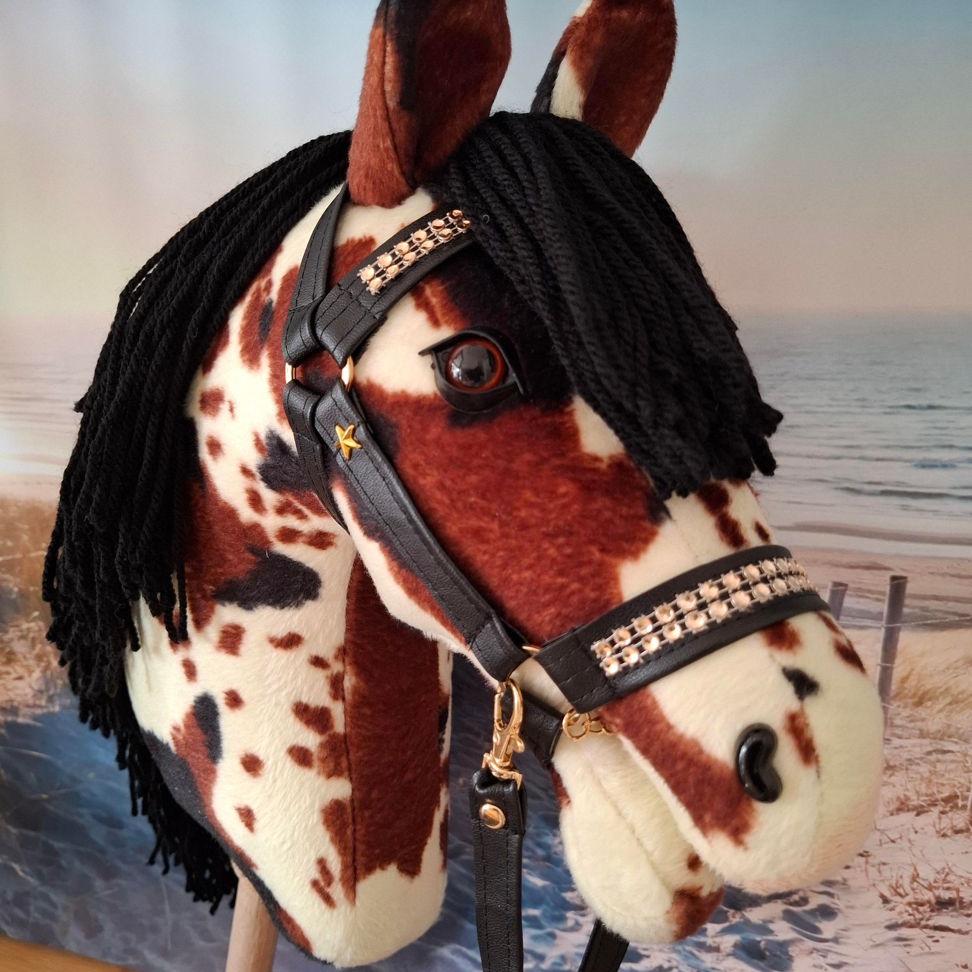 Mooie Painted hobbyhorse van uitstekende kwaliteit!