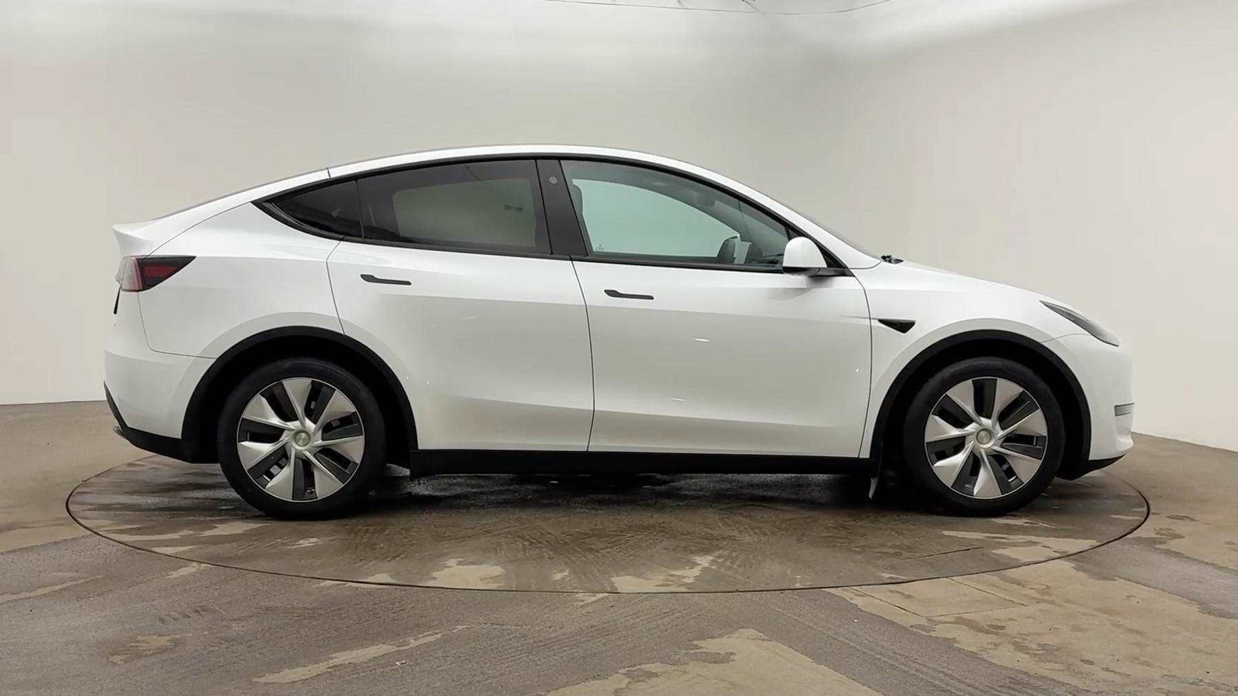 Tesla Model Y BL72AEE - Lease only.