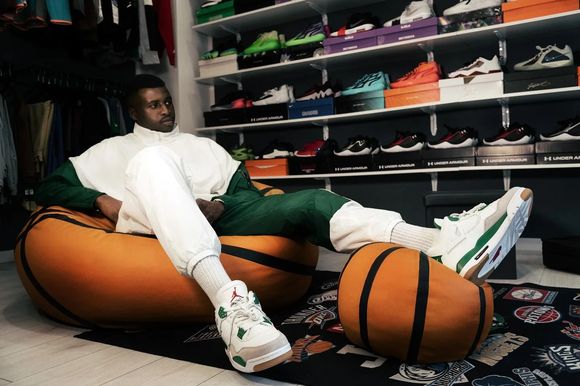 scarpe jordan bianche a novara