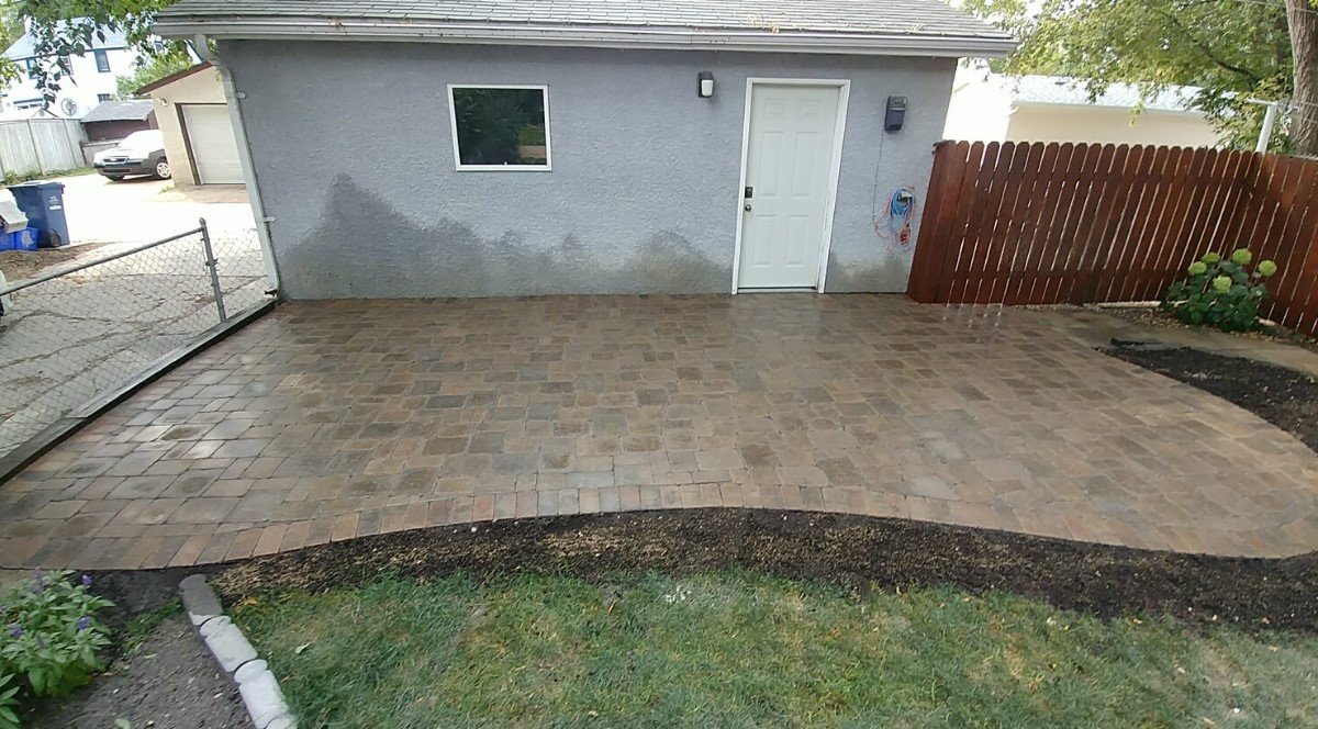 Kamloops Retaining Wall Hardscaping Specialists