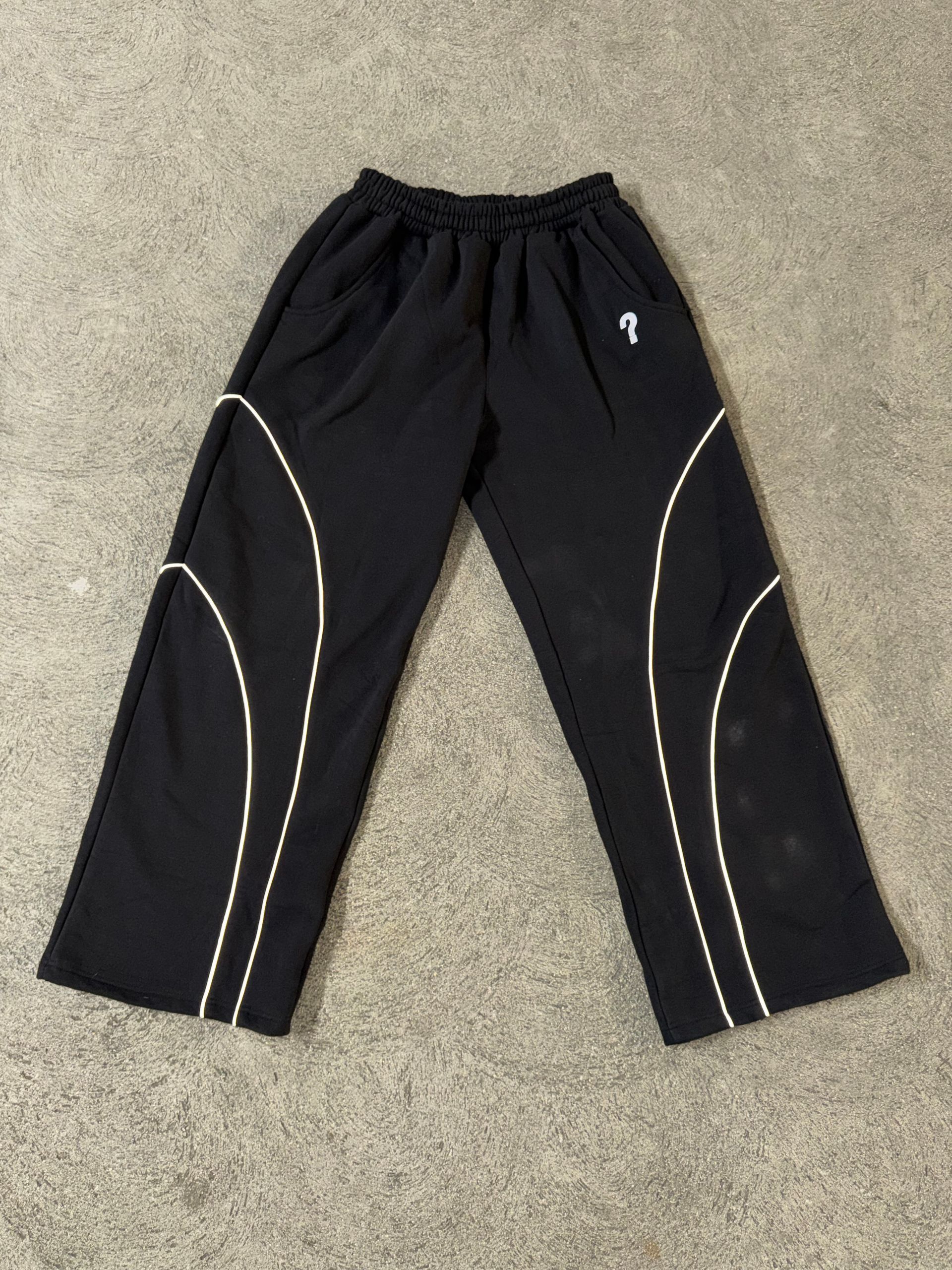 THE SWEATPANTS 