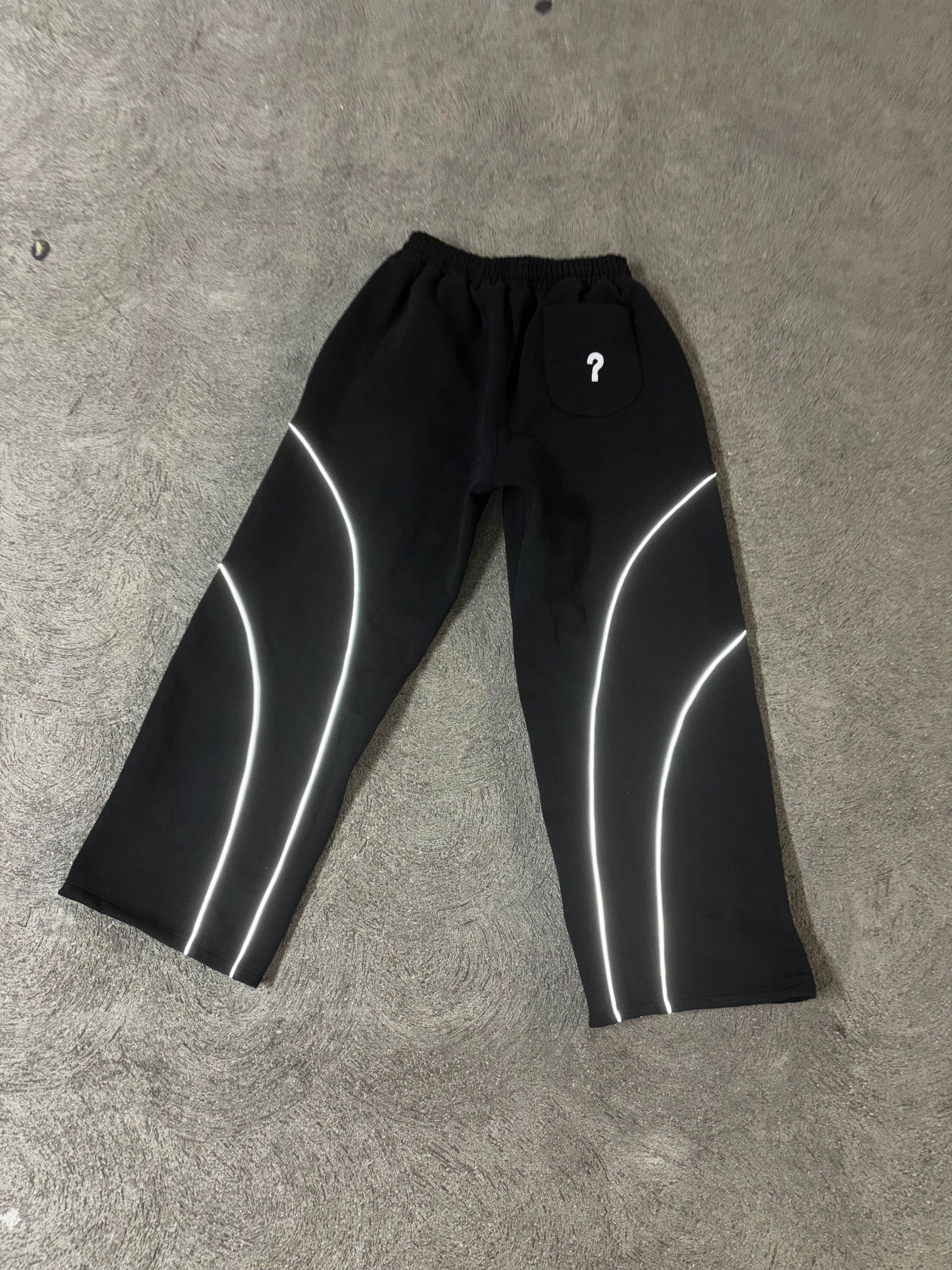 THE SWEATPANTS 
