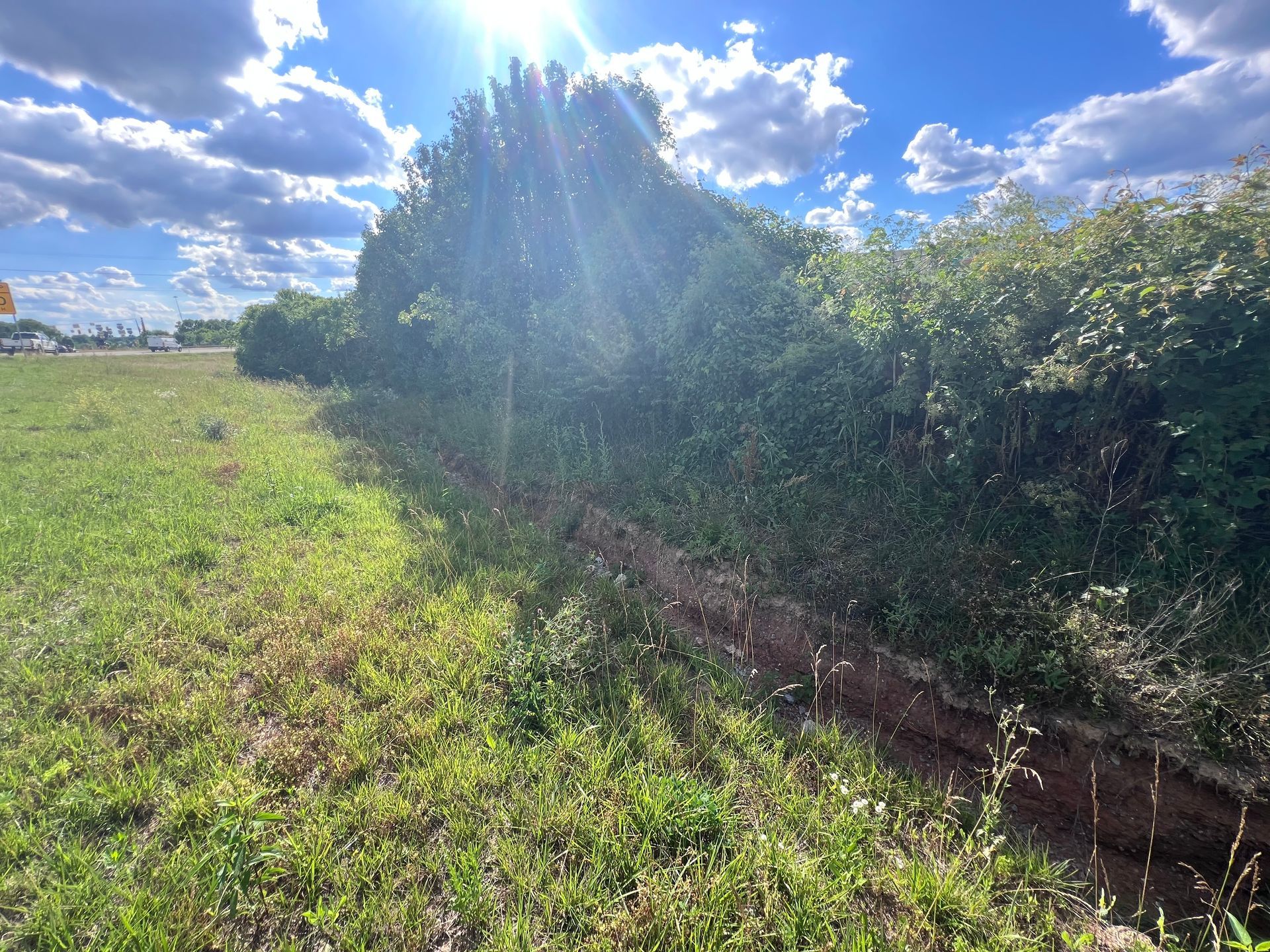 Louisville, KY right-of-way before land clearing