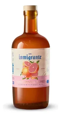 Botella de color ámbar con una etiqueta blanca que dice 