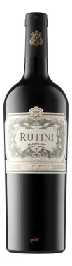Botella de vino Rutini con etiqueta oscura sobre fondo blanco.