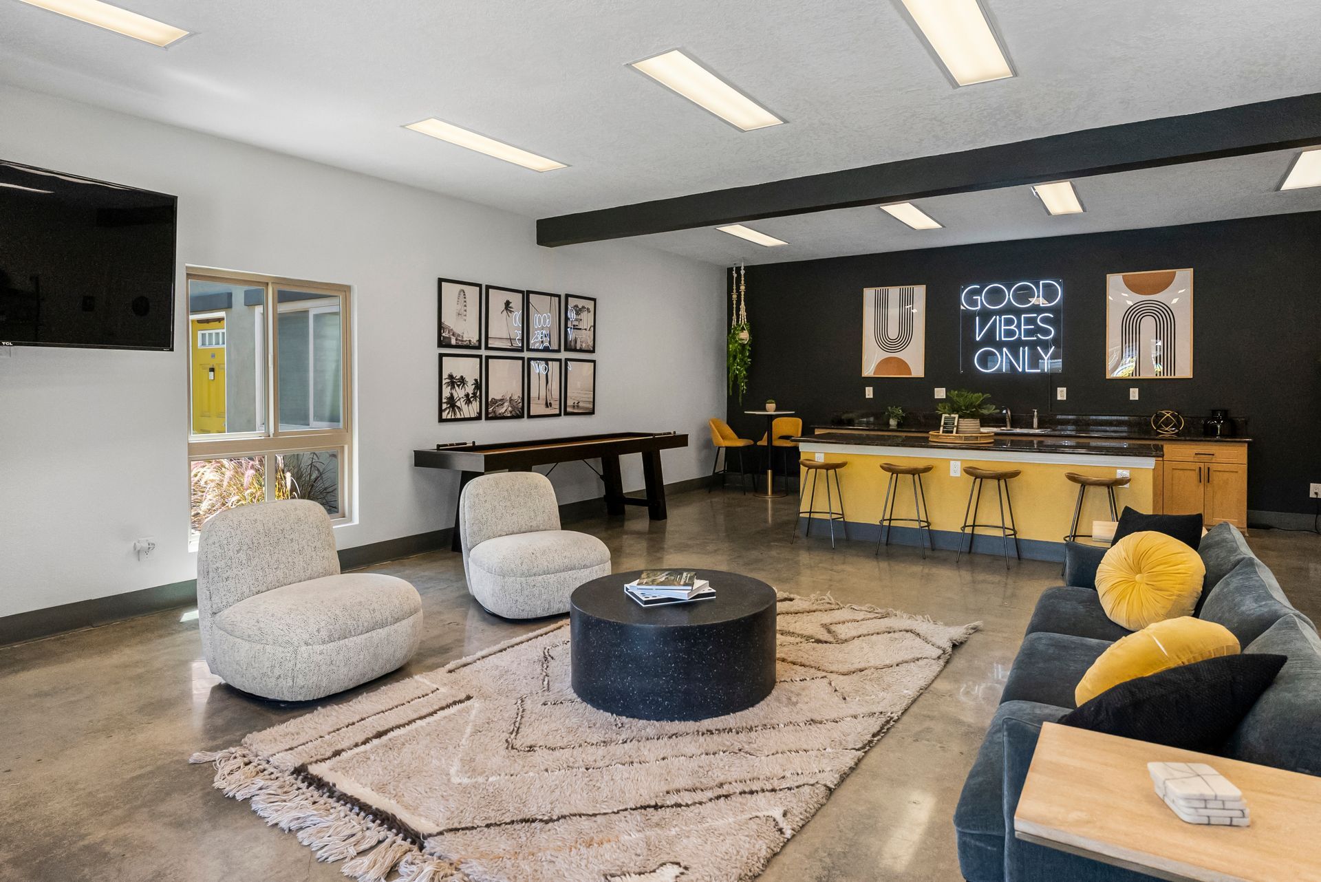 Amenities- resident lounge