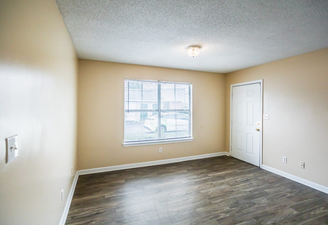 Greenview Estates Apartments- Unfurnished bedroom 03