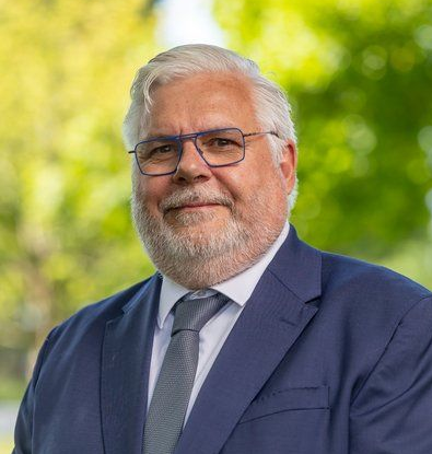 Begrafenisondernemer  Rob
