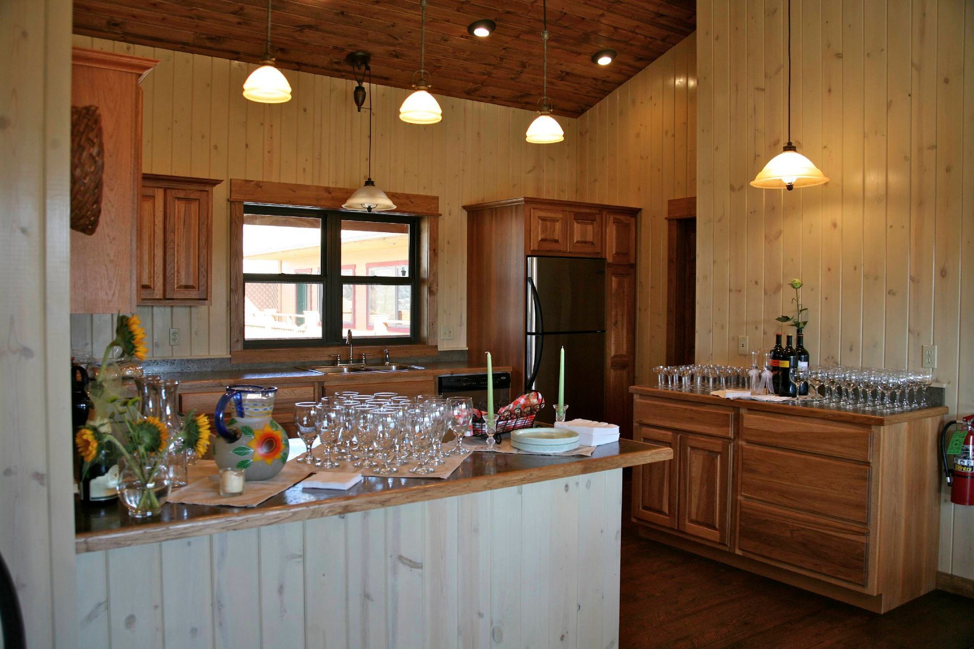 Nelson's Guides & Flies Lodging