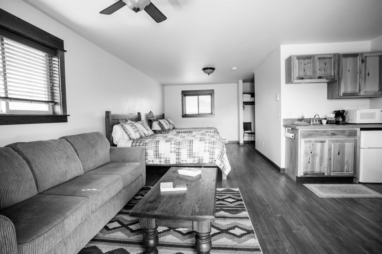 Nelson's Guides & Flies Lodging