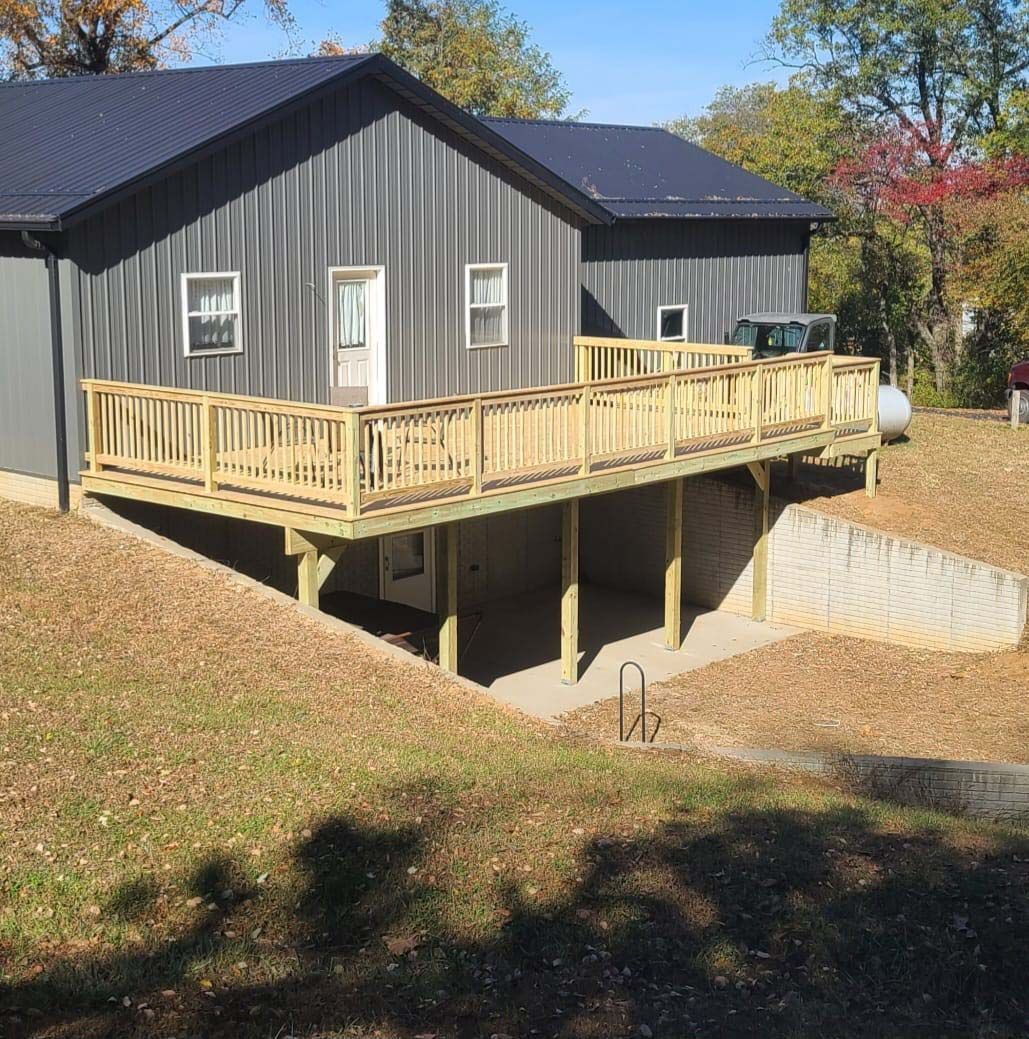 A Gray House — Evansville, IN — Red Beaver Construction