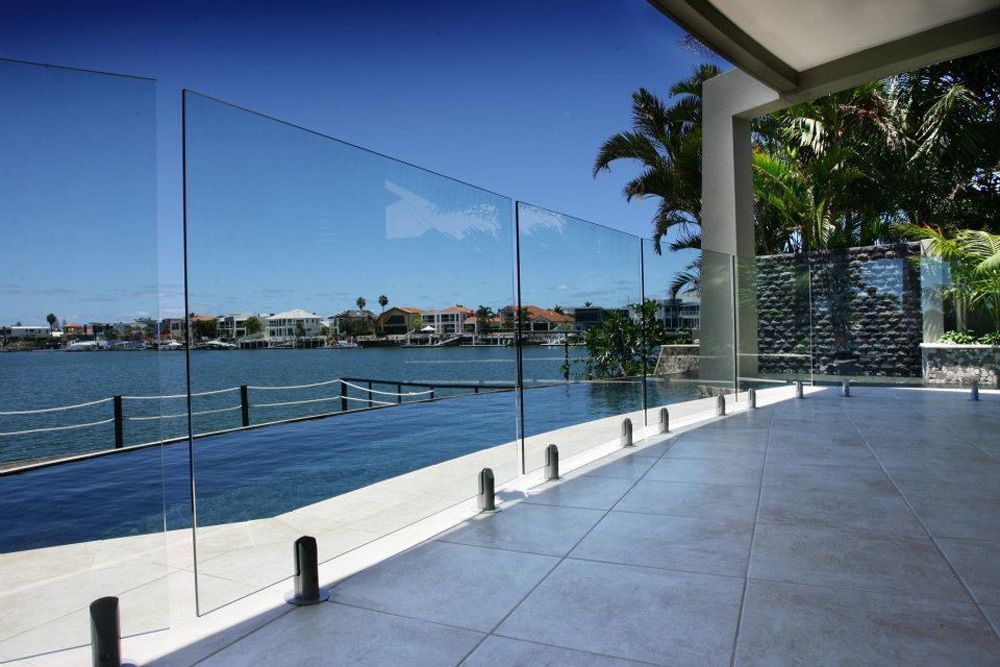 Pool Surrounded with Frameless Glass Pool Fence