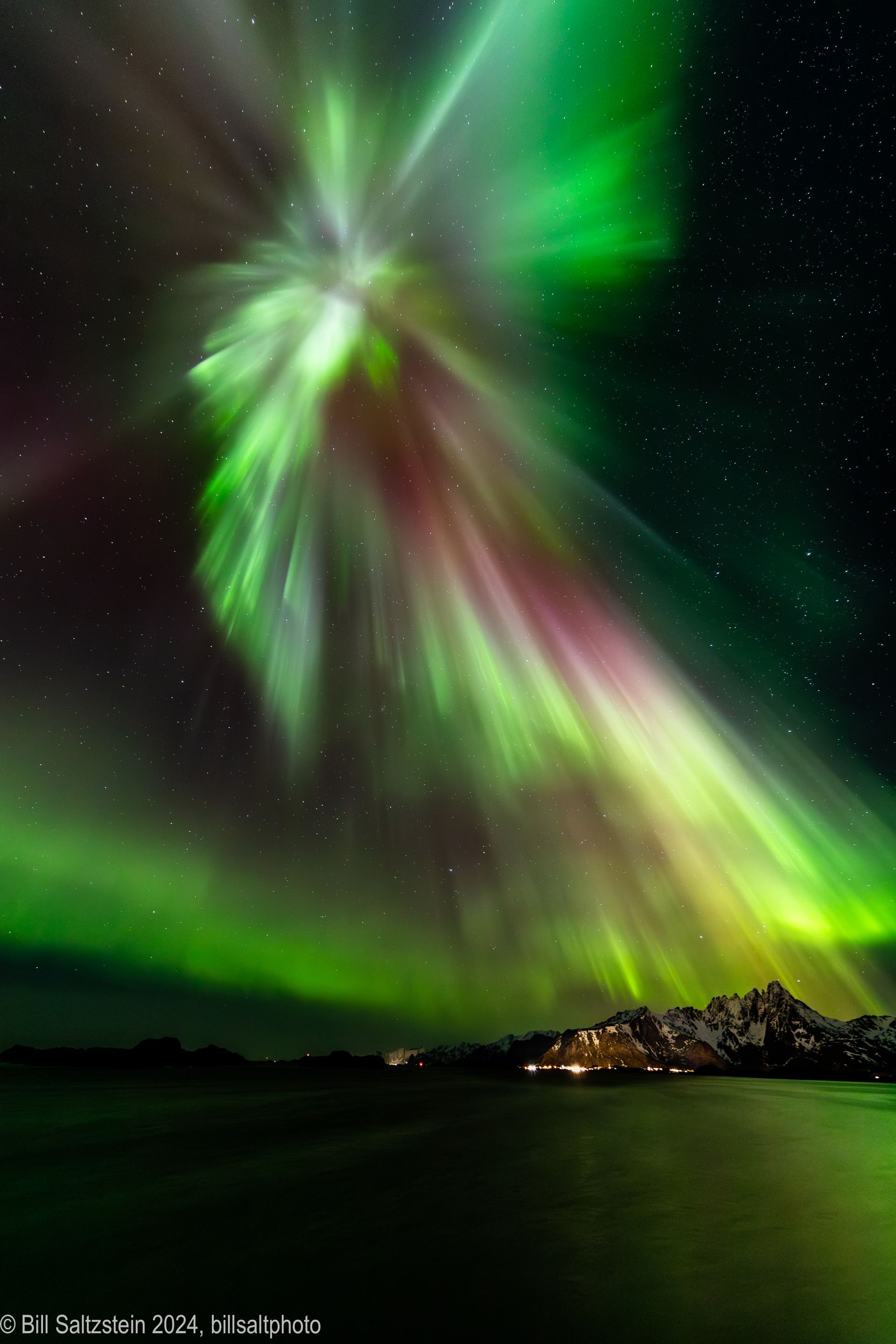 Bill Saltzstein's Aurora Borealis photography