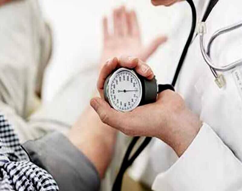 DRA. ELIZABETH CABAL URIEGAS - MEDICO INTERNISTA