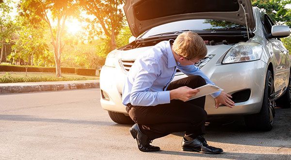 imaghe of inspection after a car accident