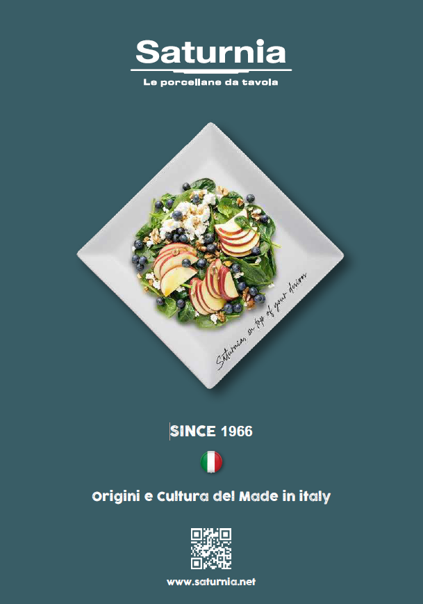 Pubblicità della pasta Saturnia con un piatto da insalata su sfondo verde acqua, la scritta