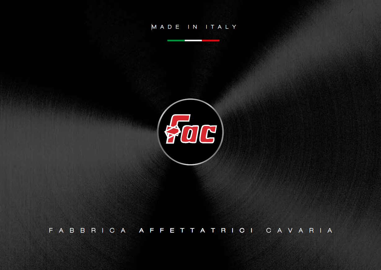 Sfondo scuro con trama, logo FOC centrale rosso e bianco e testo di piccole dimensioni sopra e sotto.