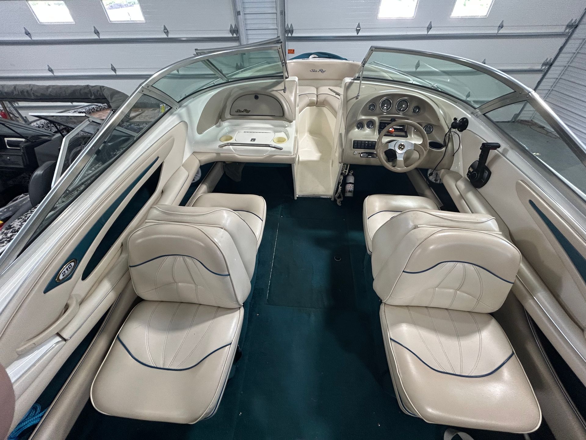 1999 Sea Ray 210 photo 11