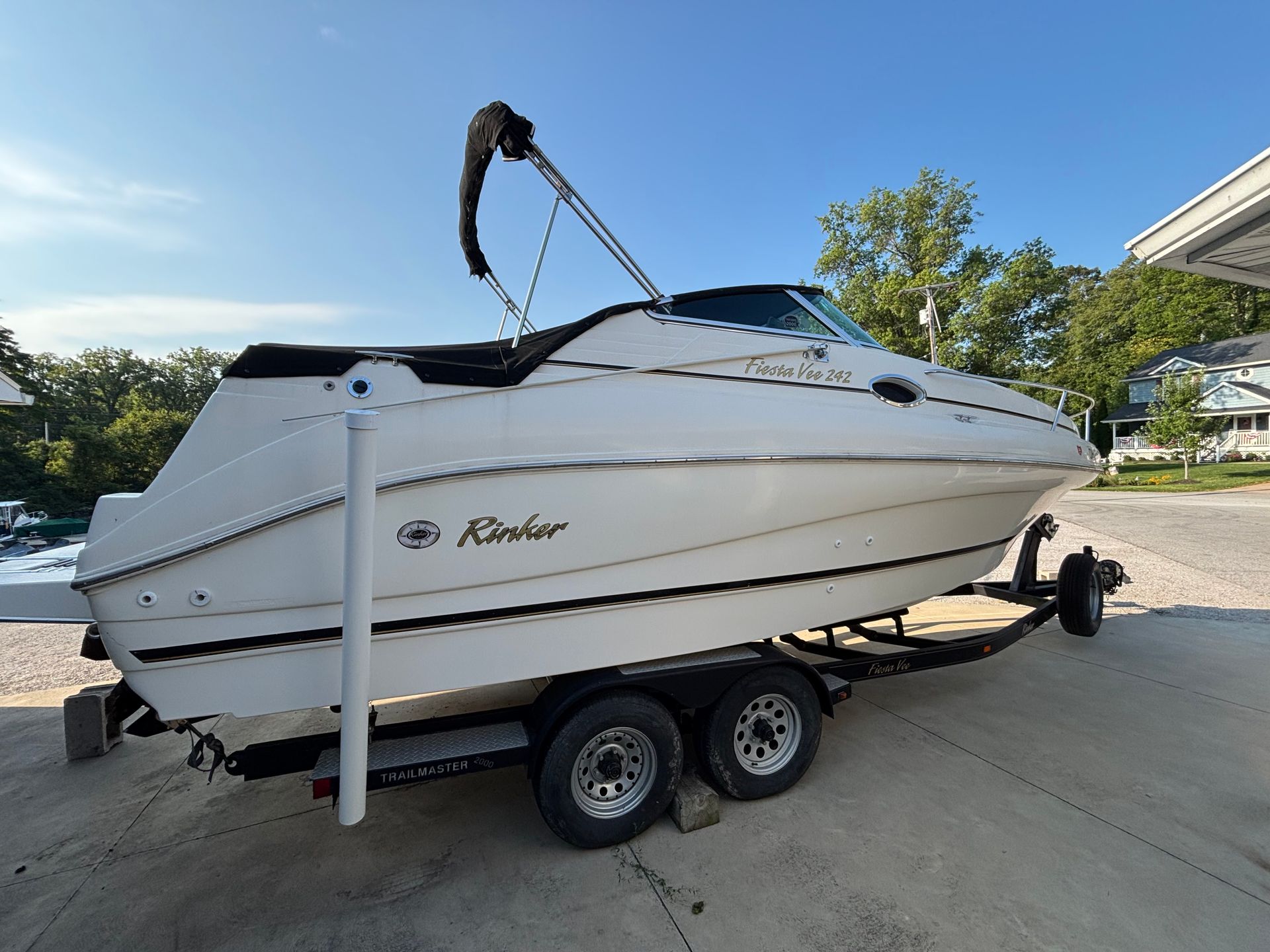 2001 Rinker Fiesta Vee 242