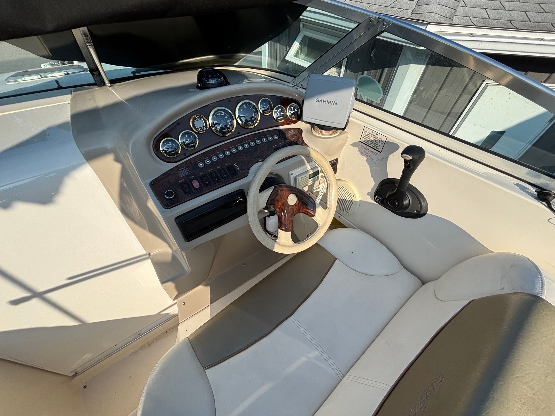 2001 Rinker Fiesta Vee 242